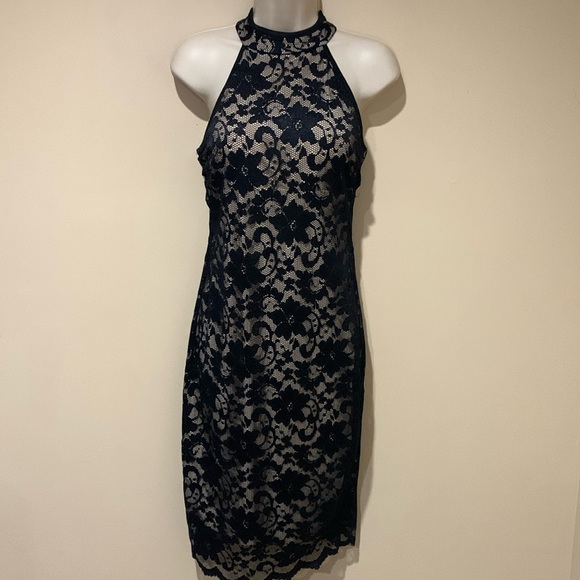 Nordstrom Dresses & Skirts - Stretchy lace dress